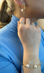 Load image into Gallery viewer, Handmade Pearl Bangle In Gold Vermeil - Nili Gem
