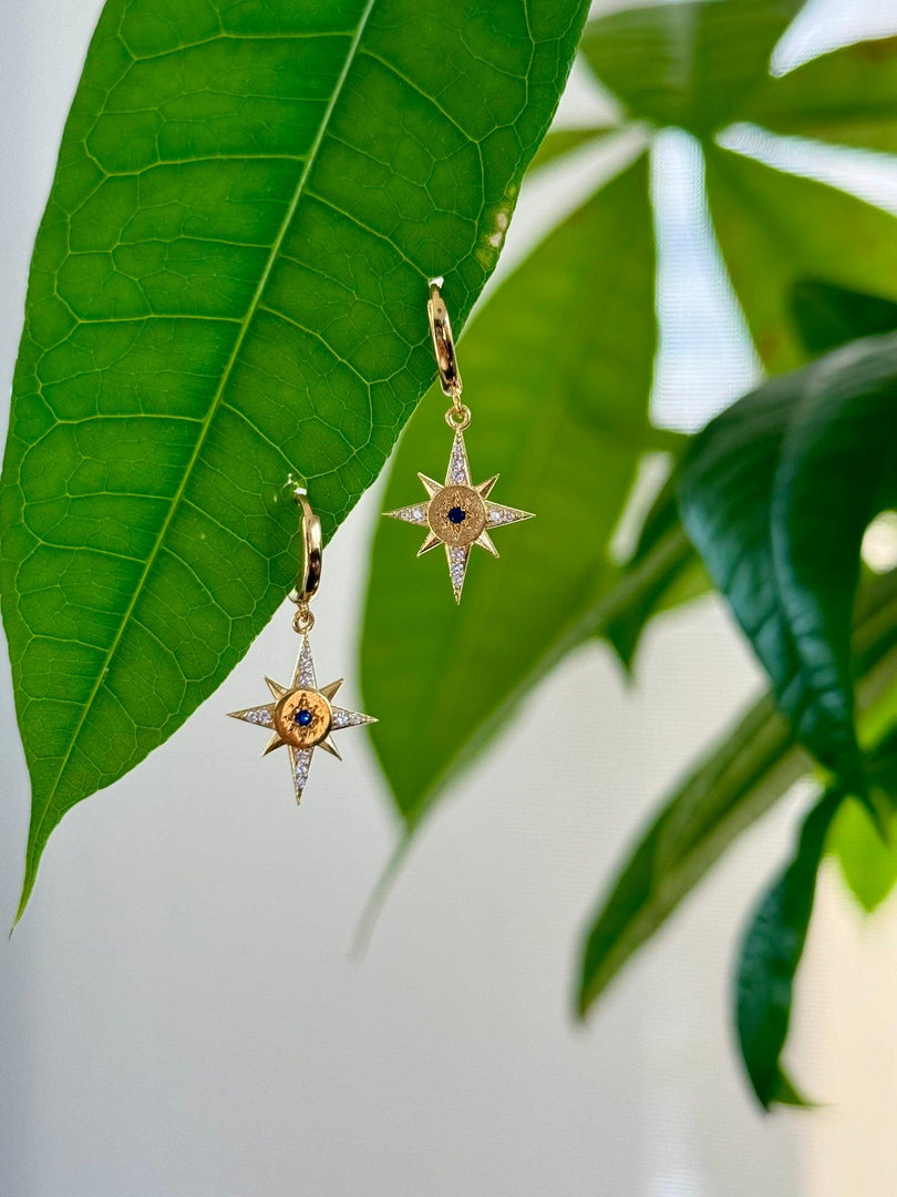 Dangling Shiny Star Hoop Earrings in Gold Vermeil - Nili Gem